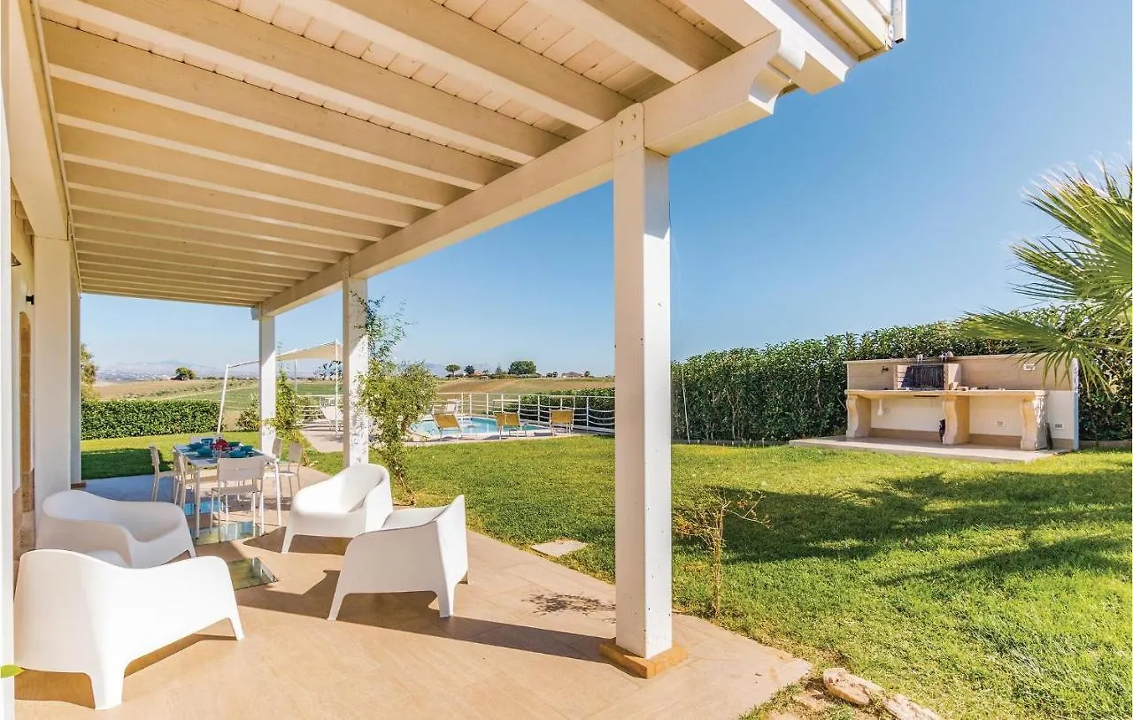 Casello 12 Porto Palo Holiday home