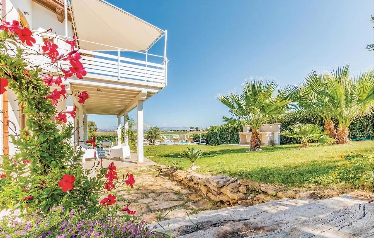 Casello 12 Porto Palo 0*,  Italia